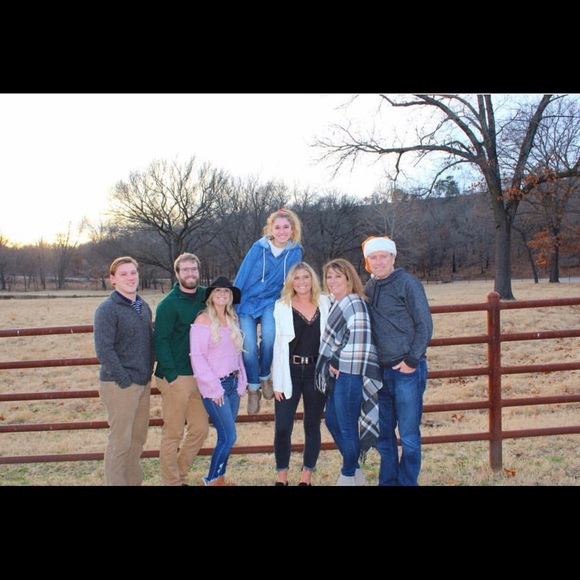 Meet your Posher, Tracy - Picture 1 of 1